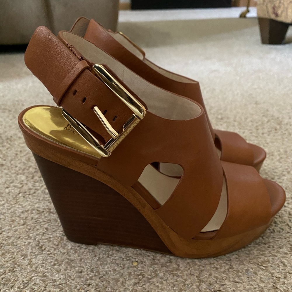 Michael Kors Leather Wedge Sandal Size 7